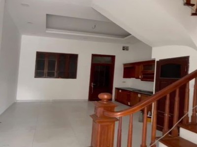 Chính chủ cho thuê nhà kđt mới đại kim - vị trí đẹp - khu vực kinh doanh sầm uất 2