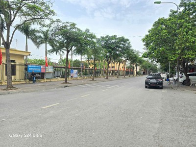 Bán đất mặt phố Trần Thánh Tông, ph Ngọc Châu, TP HD, 73m2, mt 5m, KD buôn bán tốt 1