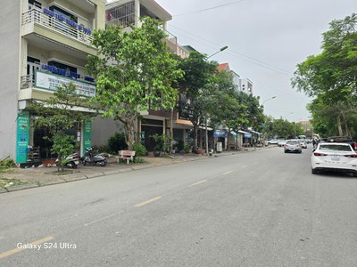 Bán đất mặt phố Trần Thánh Tông, ph Ngọc Châu, TP HD, 73m2, mt 5m, KD buôn bán tốt 3