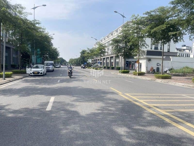 Cần bán 266,4m2 Shophouse Eastern Park - Tổ 12 Thạch Bàn - Gần đường Cổ Linh 3