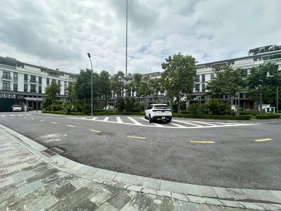 Cần bán 266,4m2 Shophouse Eastern Park - Tổ 12 Thạch Bàn - Gần đường Cổ Linh 5