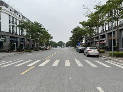 Cần bán 266,4m2 Shophouse Eastern Park - Tổ 12 Thạch Bàn - Gần đường Cổ Linh 9