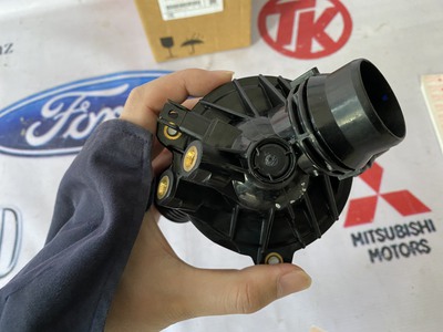 Van hằng nhiệt BMW 11537550172 0