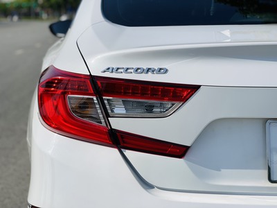 Bán xe Honda Accord 1.5 AT 2020, màu trắng. 6