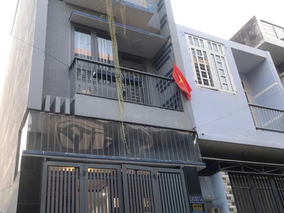 Bán nhà 162m 3 lầu 1 sân thượng nhà xây kiên cố đường thông 5m giá 5,1 tỷ gần chợ đầu mối Thủ Đức 0