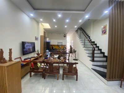 BÁN NHÀ Ngô Chí Quốc HXH Diện tích vàng 100M2 vuông vức 2 tầng BTCT ngay chợ mối nhỉnh 6 Tỷ 2