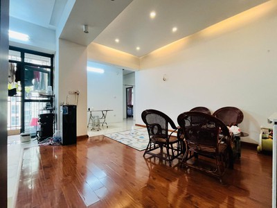 Bán căn hộ 2 pn, 74m , vị trí vàng võ chí công - tây hồ - 5.1 tỷ 0