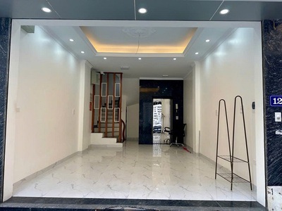 Nhà đẹp rẻ nhất khu vực cầu diễn : thang máy - ô tô qua - nhà đẹp - ngõ thông - văn trì - bắc từ 1