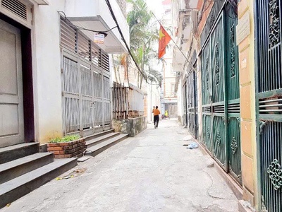 Nhà đẹp dân xây, ô tô đỗ cửa, ngõ thông ô tô tránh, 30m2, 4 tầng, giá 6 tỷ 900 triệu, tại kim 0