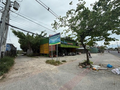 Bán nhà đất mặt tiền nguyễn chí thanh, tt dương đông, phú quốc 0