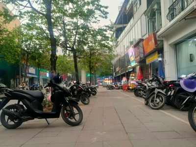 Mặt phố vip tô hiệu cầu giấy, vỉa hè đá bóng, kinh doanh đắc địa, dt 62m  hơn 24 tỷ 2