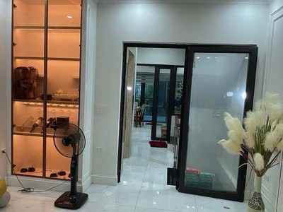 Thanh xuân nhà đẹp 6 tầng thang máy hai mặt thoáng ô tô ngủ trong nhà dtsd: 59m 6pn 3