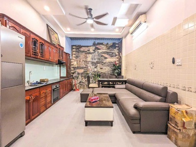 B.á.n n.h.à hoàng văn thái - toà nhà vp -view đầm hồng-phân lô - ô tô tránh 65m-23.8t.ỷ 2