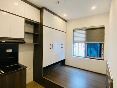 Toà ccmn 6 tầng thang máy mới đẹp - có 18 phòng kép kín - doanh thu hơn 80tr/ tháng.   hai mặt ngõ 1