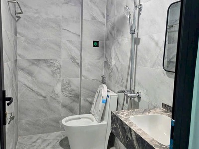 Bán nhà 3 tầng ngõ phố Nguyễn Hữu Cầu, ph Ngọc Châu, TP HD, 43.5m2, 3 ngủ, 2vs, chỉ 2.15 tỷ 5