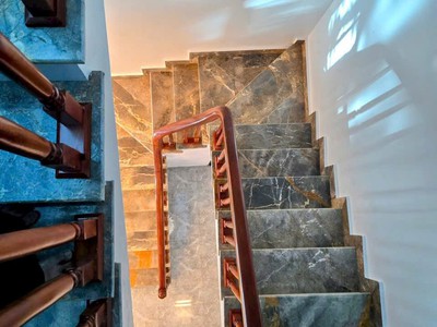 Bán nhà 3 tầng ngõ phố Nguyễn Hữu Cầu, ph Ngọc Châu, TP HD, 43.5m2, 3 ngủ, 2vs, chỉ 2.15 tỷ 7
