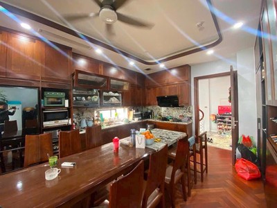 Bán nhà mặt phố Trung Phụng, Đống Đa 9 tầng có hầm 101m2 mt 6.6m giá 89 tỷ 2