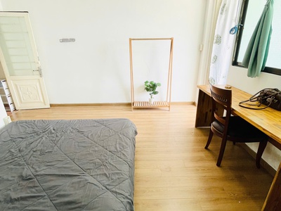 CHDV đường Giải Phóng Tân Bình có ban công tách bếp chỉ 4 triệu 300k. 4