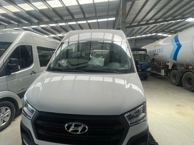 Công ty cần bán 10 xe hyundai solati 16 chỗ, gía rẻ: 905tr 1