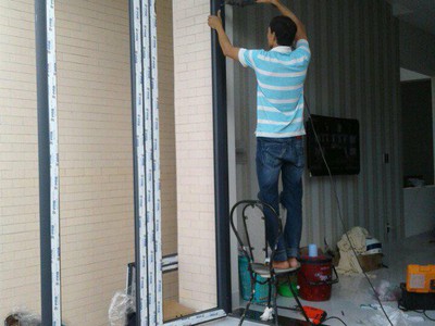 Kính uốn cong, kính cong cường lực, cửa kính uốn cong tại Phú Quốc, TPHCM,Đồng Nai 4