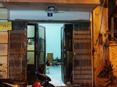 Cho thuê nhà tầng 1 và 2 phù hợp làm salon tóc, gội đầu, nail 0