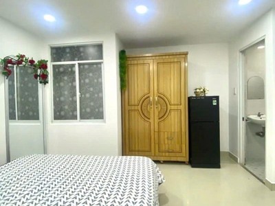Chdv 5 tầng, dtsd 200m2, 10 phòng, dòng tiền 40 tr/ th giá 8.6 tỷ kế bên lottemart cityland 1