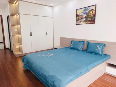 Ngọc lâm 6  tầng x 33m2 mặt tiền   hậu   3.6m, căn góc 2 thoáng, ôtô vào nhà, thang máy chạy vèo 2