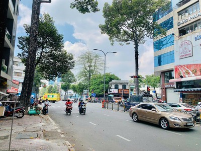Bán gấp mặt tiền kd sầm uất ba tháng hai sát ngã 5 lê đại hành 5 tầng , 8.6tỷ 1