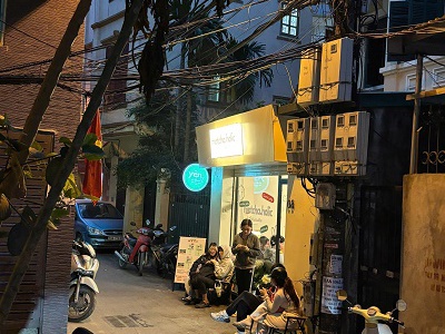 Cho thuê tầng 1 nhà căn góc mặt ngõ siêu sầm uất phố xuân thuỷ, cầu giấy 2