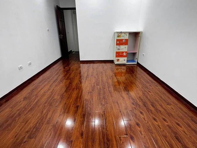 Cần bán gấp nhà nguyễn văn cừ, lô góc, ngõ đón gió, oto đỗ cửa 2