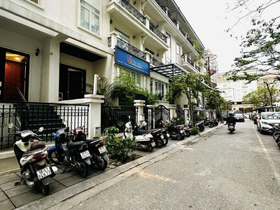 Cho thuê nhà hàm nghi, 140m2 x 4 tầng, có hầm làm văn phòng, nhà ở, trung tâm đào tạo 0