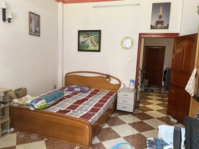 Nhà sát mặt tiền kinh doanh , ngô quyền quận 10 ,  4 tầng  47m2 , sổ vuông hoàn công đủ ,  dưới 10 2