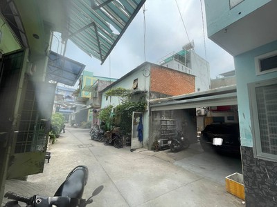 Bán nhà dt 58m2, hẻm xe hơi đường cách mạng, q. tân phú 0