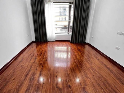 Cần bán gấp nhà nguyễn văn cừ, lô góc, ngõ đón gió, oto đỗ cửa 1