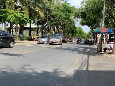 Bán nhà 1t1l mặt tiền chợ biên hoà, sổ hoàn công chỉ 8,4 tỷ 0