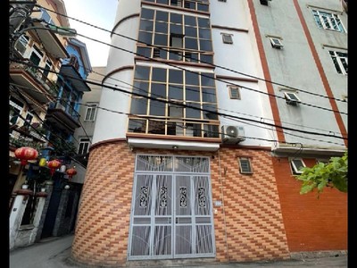 Lô góc - ngõ rộng thông 234 hoàng quốc việt - nhà đẹp ở luôn - tầm tiền dễ bay 0