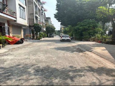 Bán đất tđc phân lô thanh am long biên vỉa hè oto tránh diện tích 80m mặt tiền: 6m 15 tỷ 9 1