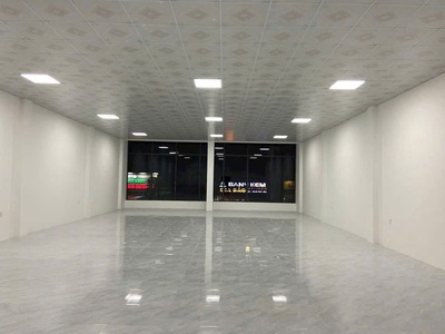 Cho thuê mặt bằng dt746   10m x 33m, 1 trệt 1 lầu, giá chỉ 70tr/tháng liên hệ: 2