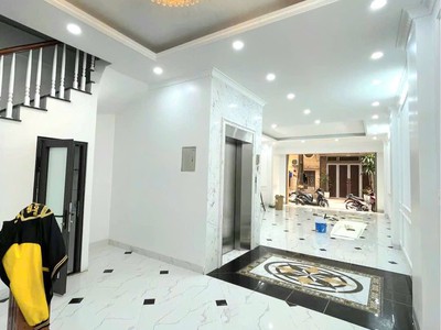 Bán Nhà Nguyễn Văn Cừ, Long Biên, Ngõ Ô Tô Vào Nhà, 47m2, 5T, giá 14,2 tỷ 1