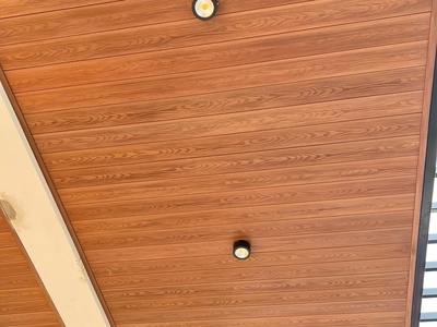 Hạng mục trần gỗ nhựa, mã WPO-10016CD màu golden teak. 1