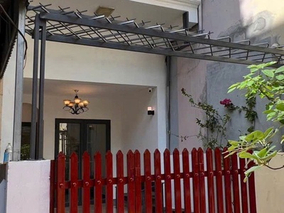 Bán nhà Đội Cấn 68m2, mặt tiền 3.7m, gần trường, gần chợ, gần ô tô 7