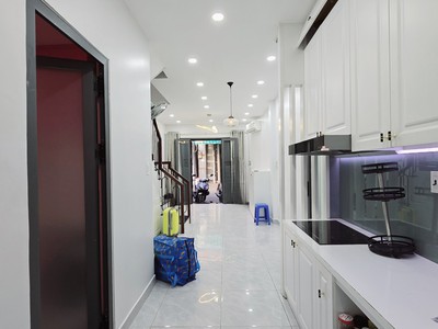 C176  nhà 2 tầng hxh    sẵn thu nhập 13tr/tháng   chỉ hơn 3 tỷ 2
