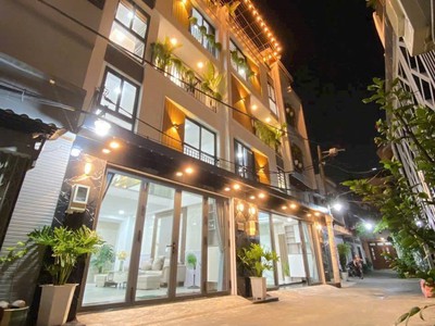 Nhà mới 5 tầng, thang máy  5x10m . đối diện emart 2 phan huy ích, giá 7.19 tỷ 0