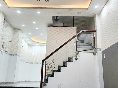 Nhà 2 lầu/st hẻm 312 âu dương lân p3q8 1