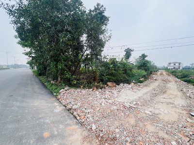 Cần bán 100m tt kim long - tam dương cạnh trường đại học trưng vương giá 1.x tỷ. lh 0865566675 0