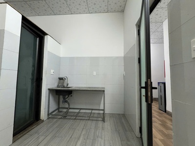 Bán tòa căn hộ 7 tầng đường lê trung đình - thu nhập khủng 3