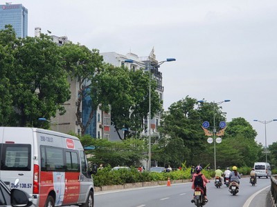 Mảnh đất mặt đường bưởi, 2 mặt thoáng, cần thanh lý gấp, diện tích 60m2 full  thổ cư , giá chỉ 2x 2