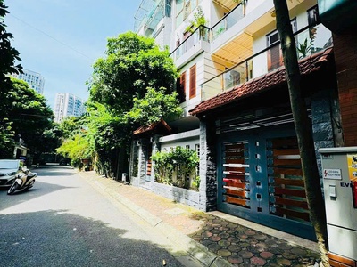 Siêu hiếm - hoàng quóc việt cầu giấy - phân lô - dường thông thoáng vỉa hè rộng - -ô tô chạy - 34 tỷ 4