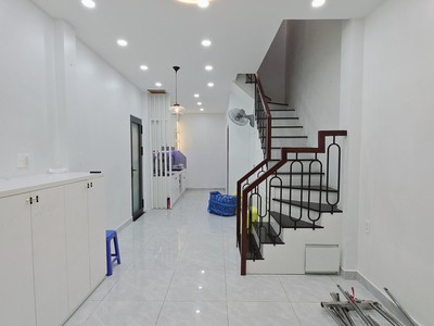 C176  nhà 2 tầng hxh    sẵn thu nhập 13tr/tháng   chỉ hơn 3 tỷ 1