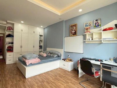 Gấp bán giảm 1,1tỷ giá mới 9,8tỷ gò dầu dt69m2 4 x17,5 5t hẻm xe tải 1